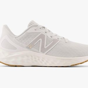 New Balance Women's Fresh Foam Arishi V4 Running  Shoe Size 9